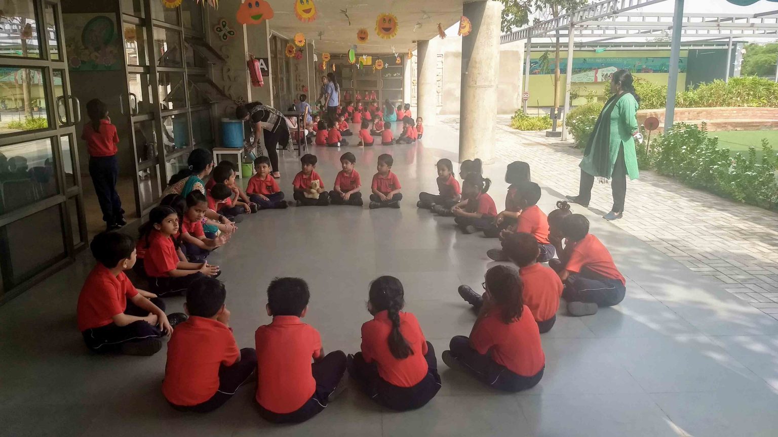 b-for-best-pre-school-in-ahmedabad-apple-global-school